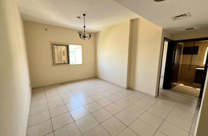 Apartment - 1 - 2 for rent in Muwaileh - Sharjah