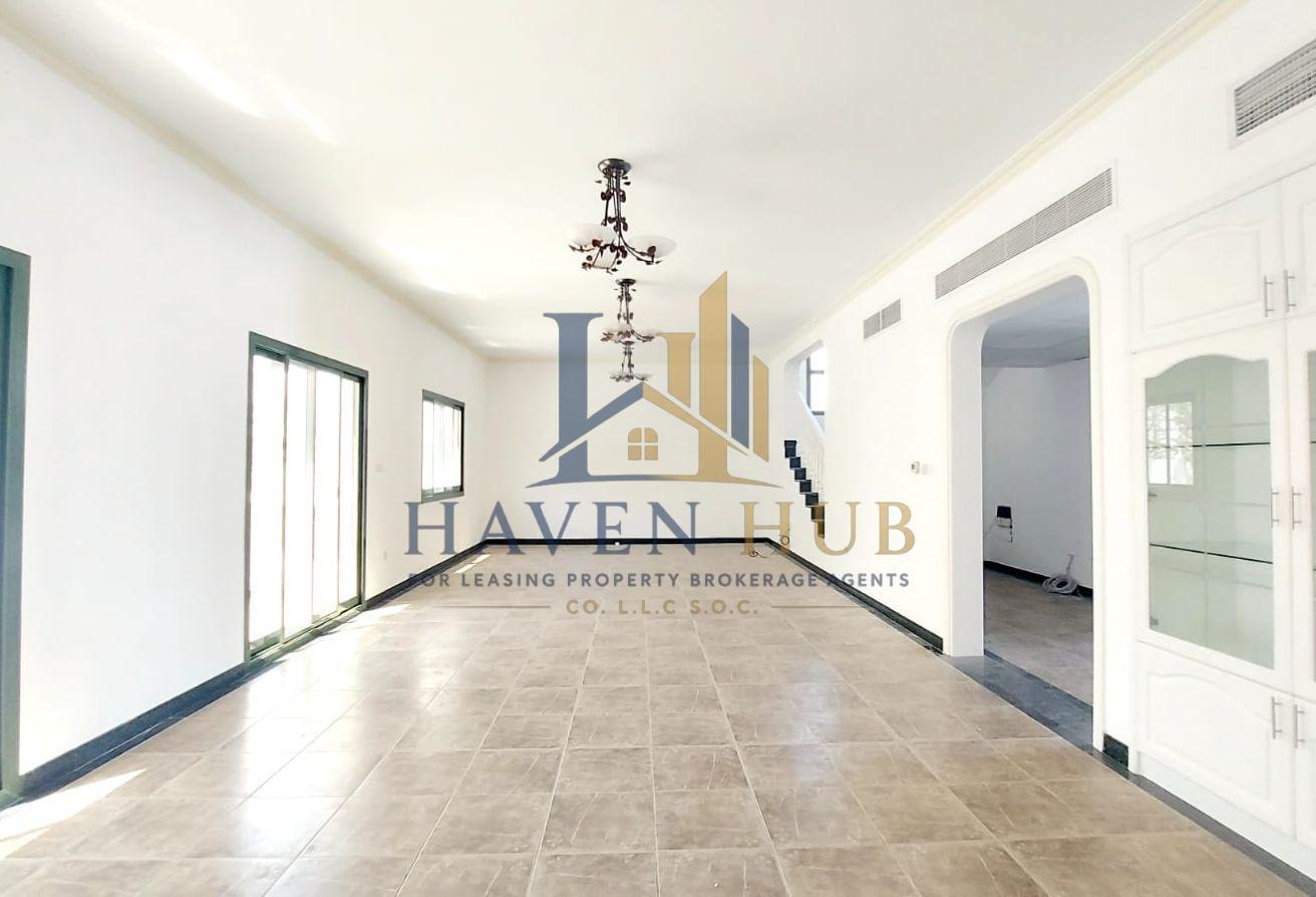5 BR Villa in Jumeirah | Private Pool | 10012 Sqft photo 4