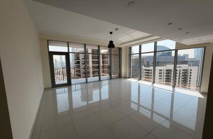 Apartment - 3 - 3 for rent in Boulevard Crescent Tower 1 - BLVD Crescent - Downtown Dubai - Dubai