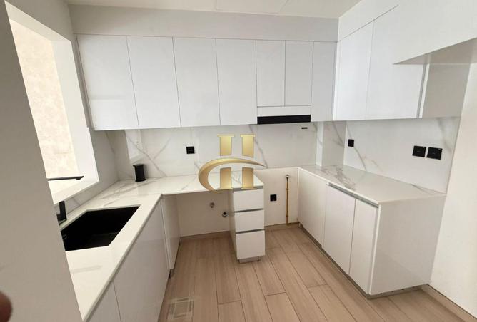 77789277 - Property Image 2