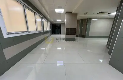 مكتب - استوديو للايجار في مبنى سارة - منطقة القرهود - دبي