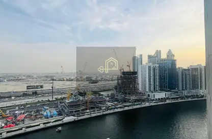 شقة - 2 غرف نوم - 3 حمامات للايجار في ماجيستك تاور - شارع الابراج - الخليج التجاري - دبي