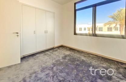 Townhouse - 4 - 4 for rent in Noor Townhouses - Town Square - Dubai