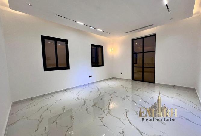 99544161 - Property Image 3