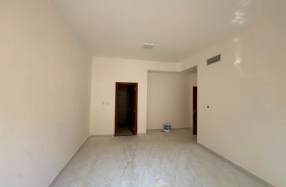 Apartment - 6 Bedrooms - 3 Bathrooms for rent in Al Mowaihat 3 - Al Mowaihat - Ajman