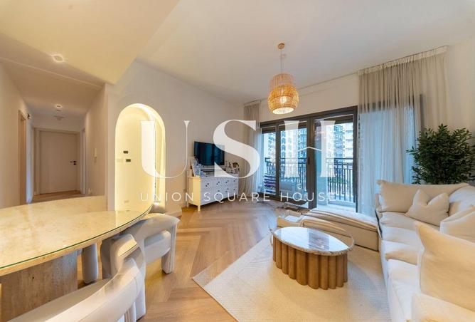 Fully Furnished | Pool View| Sleek Modern Upgrades