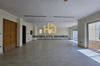 Villa - 4 Bedrooms - 4 Bathrooms for rent in District 8 - Jumeirah Park - Dubai