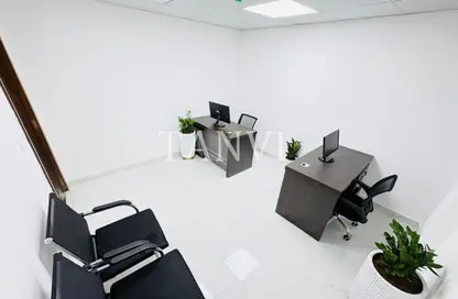 مكتب - غرفة نوم - 1 حمام للايجار في ريم ريزدنسي - الكرامة - دبي