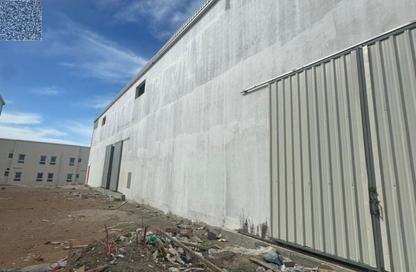 Warehouse - Studio - 3 Bathrooms for rent in Umm Al Thuoob - Umm Al Quwain