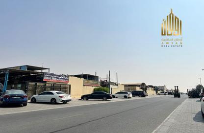 أرض - استوديو للبيع في مبني علي موسى - الصجعة الصناعية - الصجعة - الشارقة