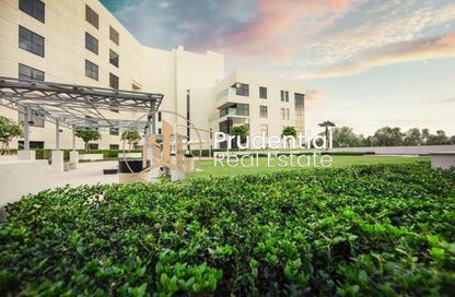 Apartment - 2 Bedrooms - 3 Bathrooms for rent in Bloom Marina - Al Bateen - Abu Dhabi