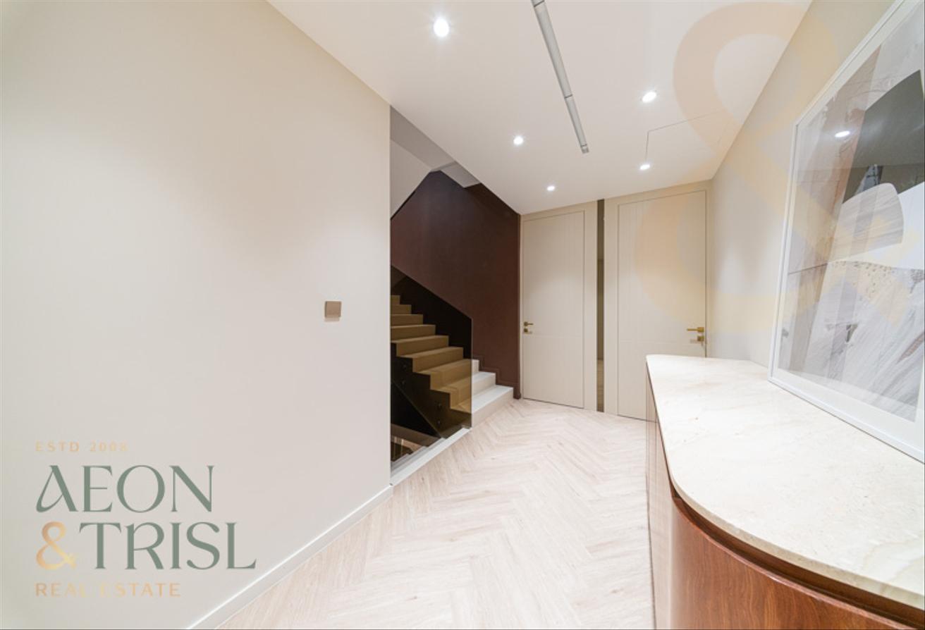 Fully Renovated | Direct Beach Access | Sea View photo 17