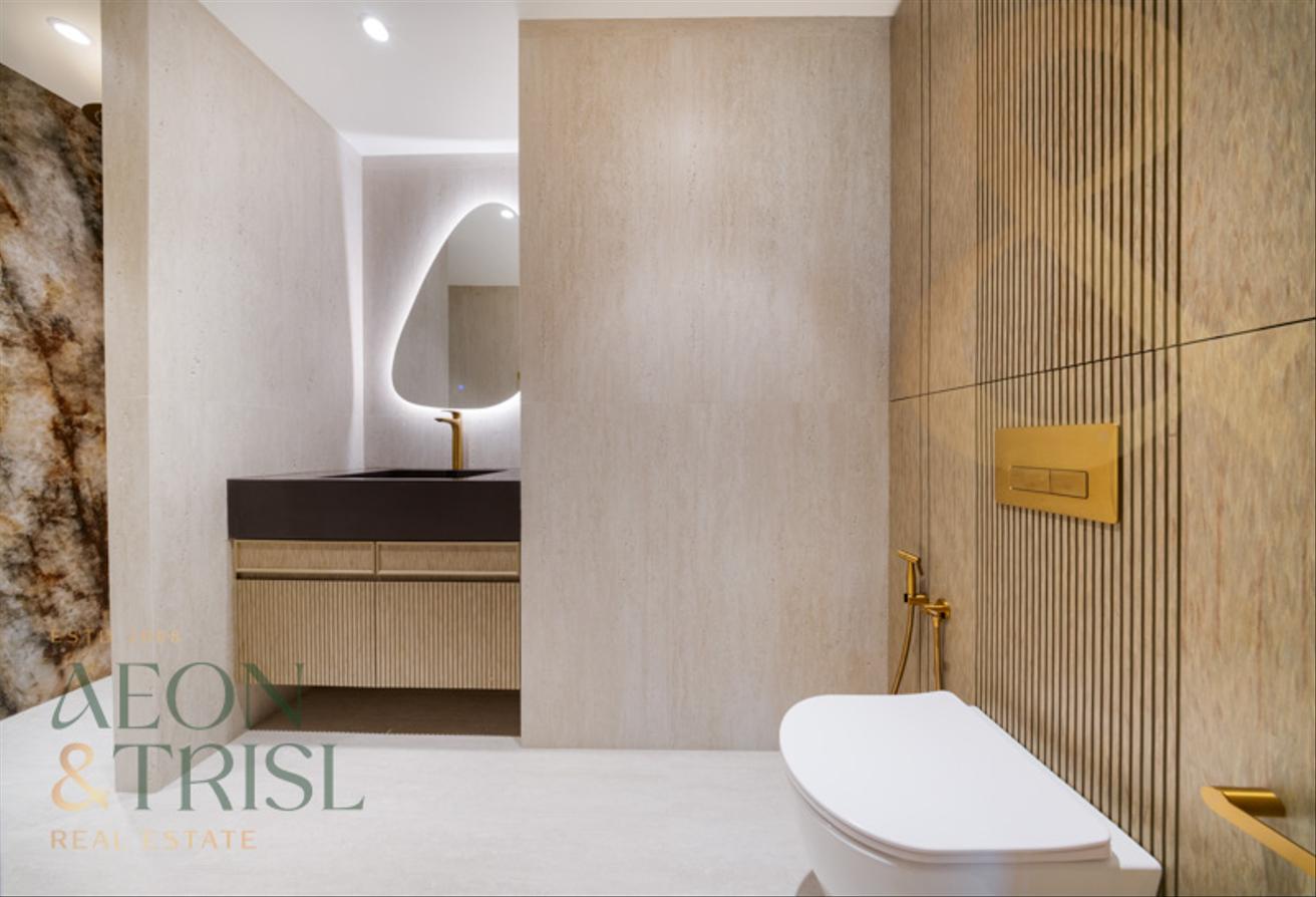 Fully Renovated | Direct Beach Access | Sea View photo 20