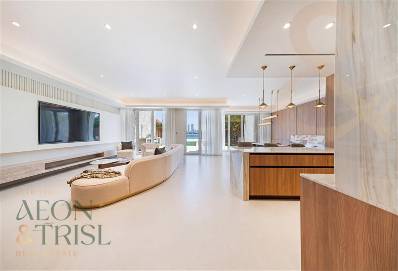 Fully Renovated | Direct Beach Access | Sea View photo 9
