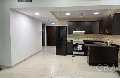 Apartment - Studio - 1 for rent in The Royal Oceanic - Dubai Marina - Dubai Apartment - Studio - 1 for rent in The Royal Oceanic - Dubai Marina - Dubai