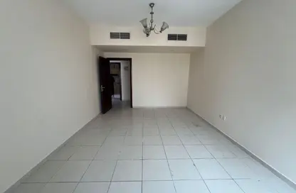 Apartment - 1 Bedroom - 1 Bathroom for rent in Thuraya Al Majaz Building - Al Majaz 3 - Al Majaz - Sharjah