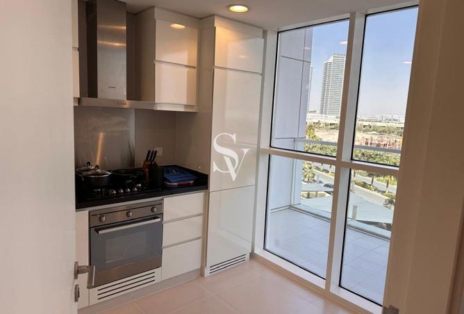 94024214 - Property Image 2