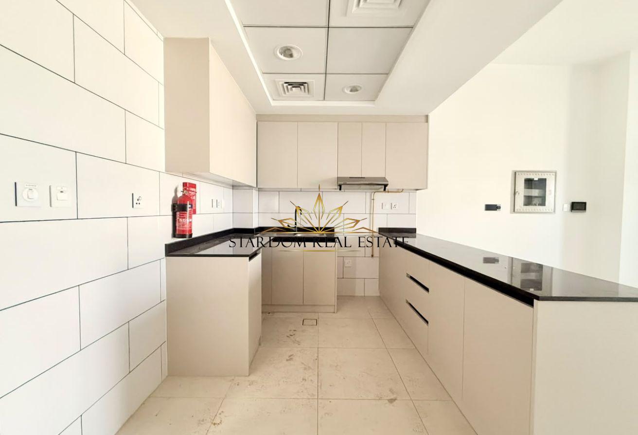 1 BR Apartment in Dubai Land Residence Complex photo 4