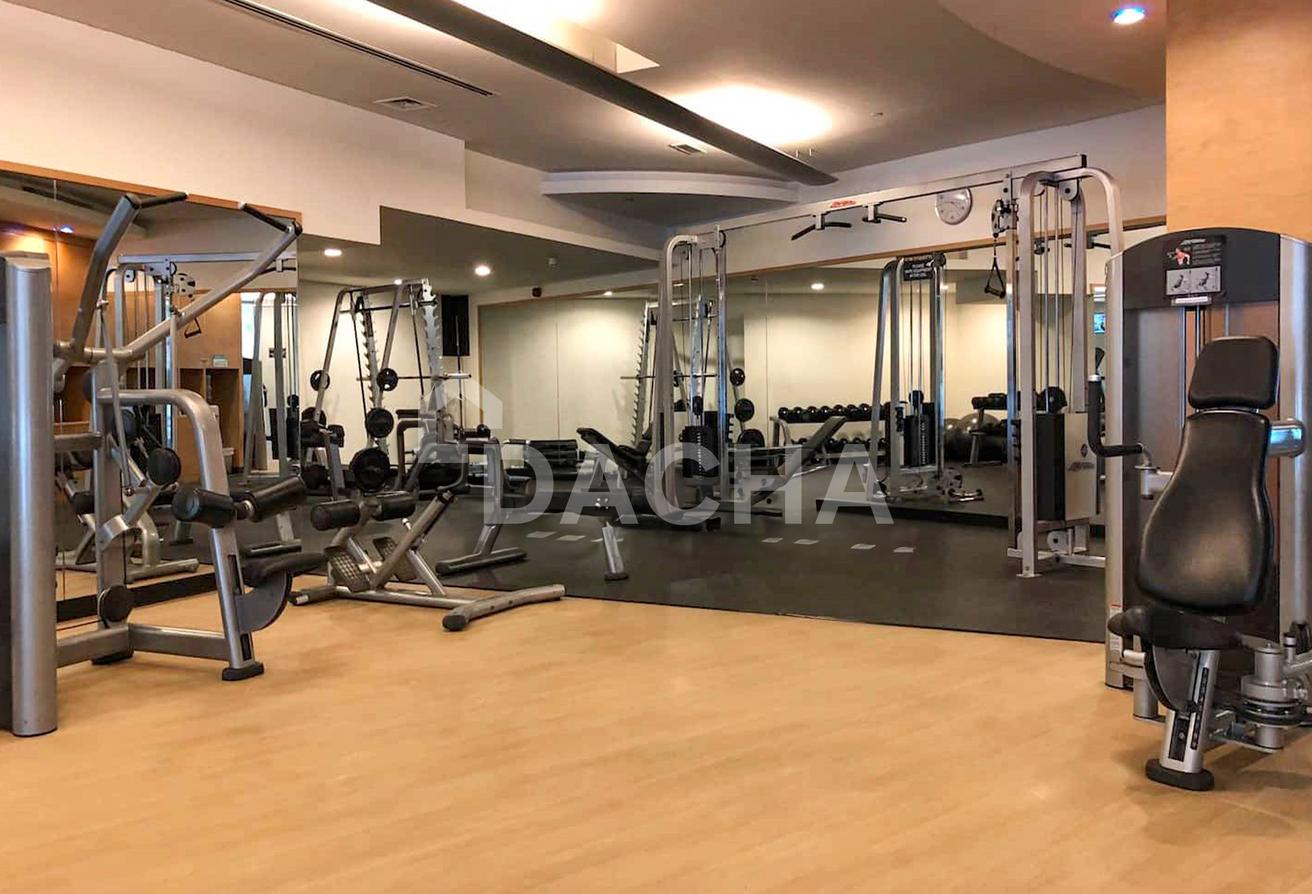 New to Market | Upgraded 4BR | Chiller Free photo 9