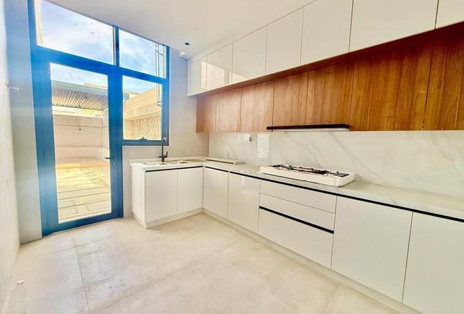 77799594 - Property Image 3