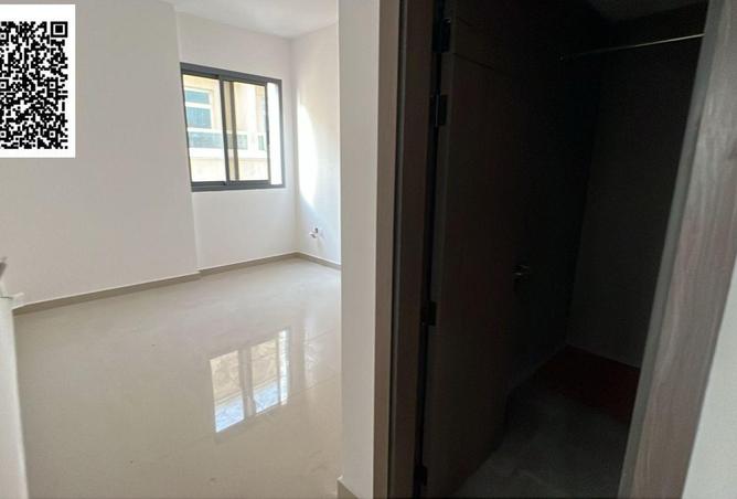 74237003 - Property Image 3