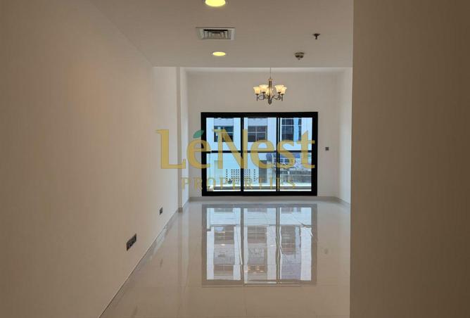 Unfurnished 1BR | Bigger Layout | Close Kitchen photo 2