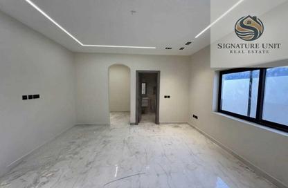 Villa - 2 Bedrooms - 4 Bathrooms for rent in Al Aweer 1 - Al Aweer - Dubai Villa - 2 Bedrooms - 4 Bathrooms for rent in Al Aweer 1 - Al Aweer - Dubai