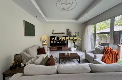 Villa - 5 Bedrooms - 6 Bathrooms for sale in District 14 - Jumeirah Village Circle - Dubai