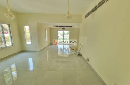 Villa - 3 Bedrooms - 4 Bathrooms for rent in Springs 8 - The Springs - Dubai