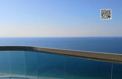 شقة - 3 غرف نوم - 4 حمامات للبيع في برج الكورنيش - طريق كورنيش عجمان - عجمان