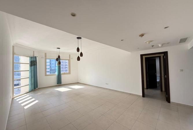 2 bed + maid | Lake View| Without balcony| Rented|