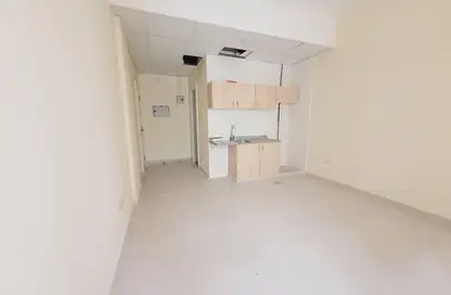 Apartment - Studio - 1 Bathroom for rent in Fire Station Road - Muwaileh - Sharjah