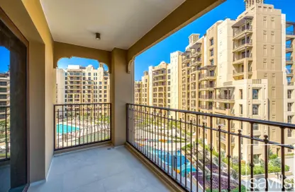 Apartment - 2 Bedrooms - 2 Bathrooms for rent in Al Jazi 4 - Madinat Jumeirah Living - Umm Suqeim - Dubai