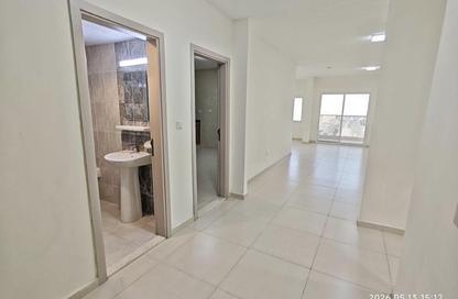 Apartment - 3 Bedrooms - 3 Bathrooms for rent in Dar Al Majaz - Jamal Abdul Nasser Street - Al Majaz - Sharjah Apartment - 3 Bedrooms - 3 Bathrooms for rent in Dar Al Majaz - Jamal Abdul Nasser Street - Al Majaz - Sharjah