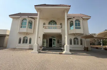Villa - 7 Bedrooms - 4 Bathrooms for rent in Al Tarfa - Mughaidir - Sharjah
