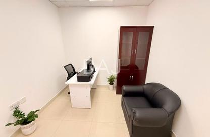 Office Space - Studio - 1 Bathroom for rent in Al Fajer Complex - Oud Metha - Bur Dubai - Dubai
