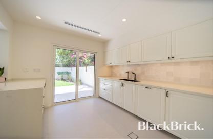 Villa - 4 Bedrooms - 4 Bathrooms for rent in Zulal 1 - Zulal - The Lakes - Dubai Villa - 4 Bedrooms - 4 Bathrooms for rent in Zulal 1 - Zulal - The Lakes - Dubai
