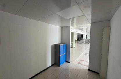 Office Space - Studio - 2 for rent in Al Khaleej Building - Al Karama - Bur Dubai - Dubai