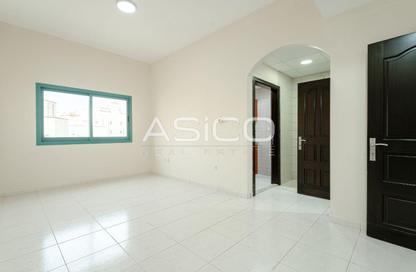 Apartment - 1 Bedroom - 1 Bathroom for rent in Sultan Lootah Building - Al Muraqqabat - Deira - Dubai