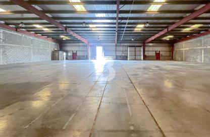 Warehouse - Studio for rent in Dubai Investment Park 1 (DIP 1) - Dubai Investment Park (DIP) - Dubai