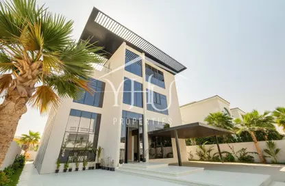 Villa - 5 Bedrooms - 6 Bathrooms for sale in Jumeirah Park Homes - Jumeirah Park - Dubai