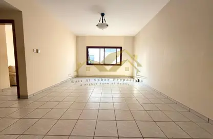 Apartment - 2 Bedrooms - 2 Bathrooms for rent in Al Hamriya - Bur Dubai - Dubai