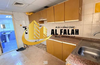 Apartment - Studio - 1 for rent in Bu Tina - Al Sharq - Sharjah