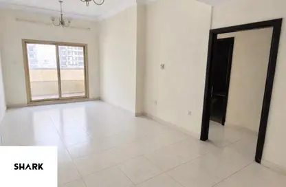 شقة - غرفة نوم - 2 حمامات للبيع في C3 برج ماجستيك - مدينة الإمارات - عجمان