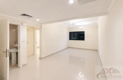 Apartment - 1 Bedroom - 2 Bathrooms for rent in Muwaileh 29 Building - Muwaileh - Sharjah