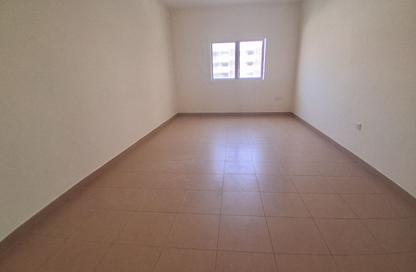 Apartment - 2 - 3 for rent in Fire Station Road - Muwaileh - Sharjah