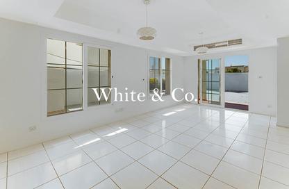 Villa - 2 Bedrooms - 3 Bathrooms for sale in Springs 11 - The Springs - Dubai
