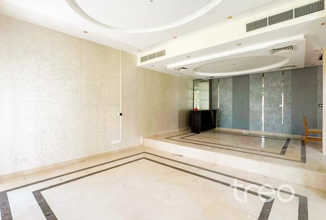 122921853 - Property Image 3