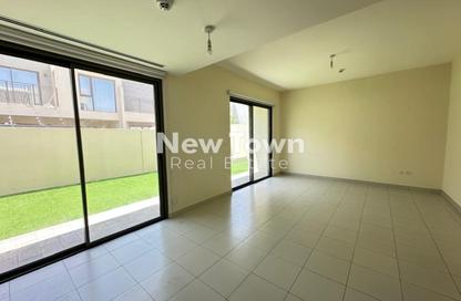 Villa - 4 - 4 for rent in Parkside 2 - Emaar South - Dubai South (Dubai World Central) - Dubai Villa - 4 - 4 for rent in Parkside 2 - Emaar South - Dubai South (Dubai World Central) - Dubai