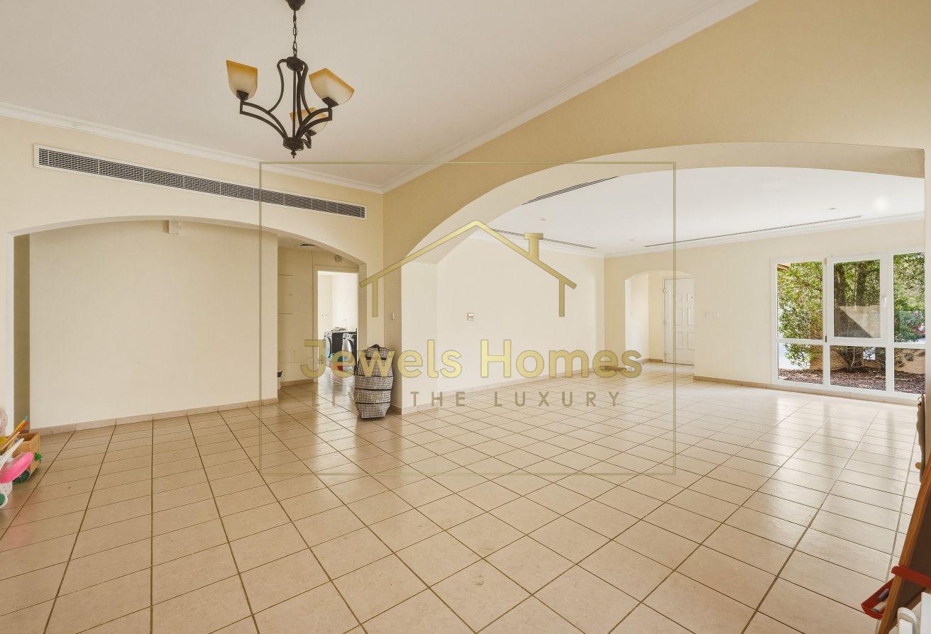 Vastu | Vacant Now | Near the School | Spacious photo 20
